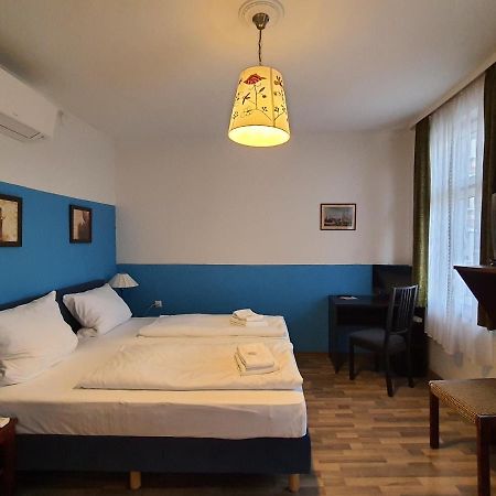Hotel Pension Graf Konstanz Exterior photo